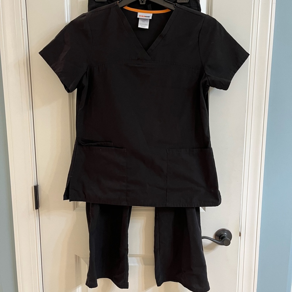 Scrubstar black scrubs